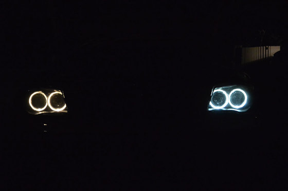 イカリング（エンジェルリング）LEDバルブに交換 BMW E87 130i