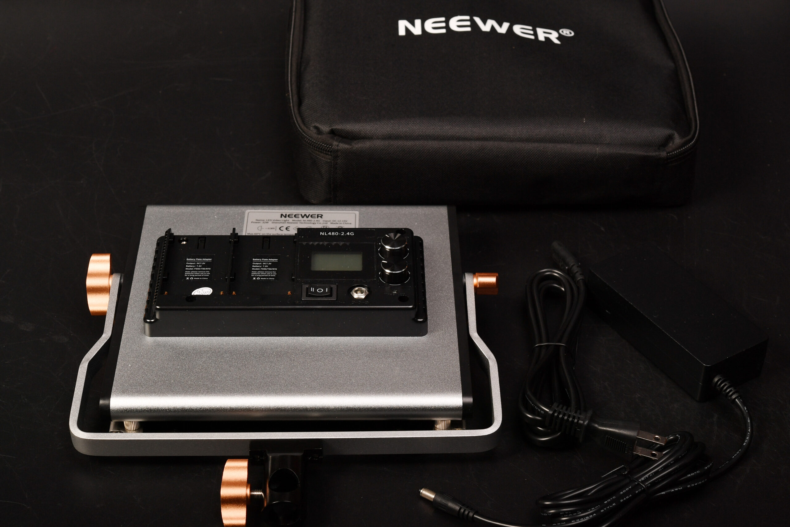Neewer アドバンスド2.4G 480 LEDビデオライト 購入レビュー