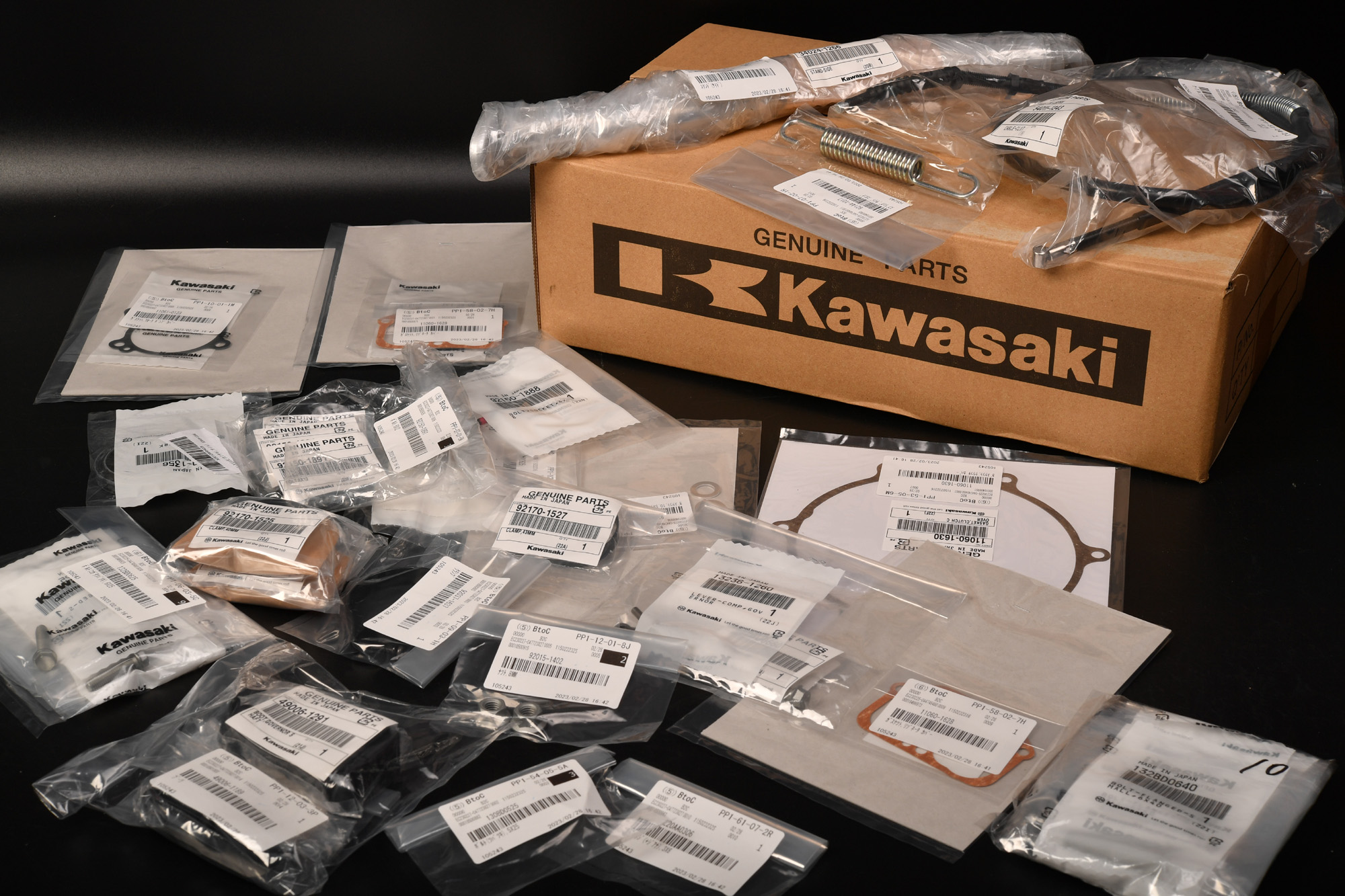 kawasaki純正部品　色々到着しました。 KDX220SRレストア