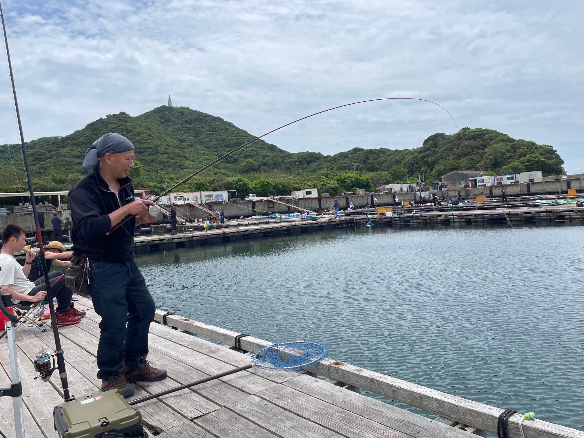 南あわじ市の海上釣り堀　じゃのひれまで遠征しました。　がまチヌ　銀参郎アルティメイトで鯛釣って遊ぶ。