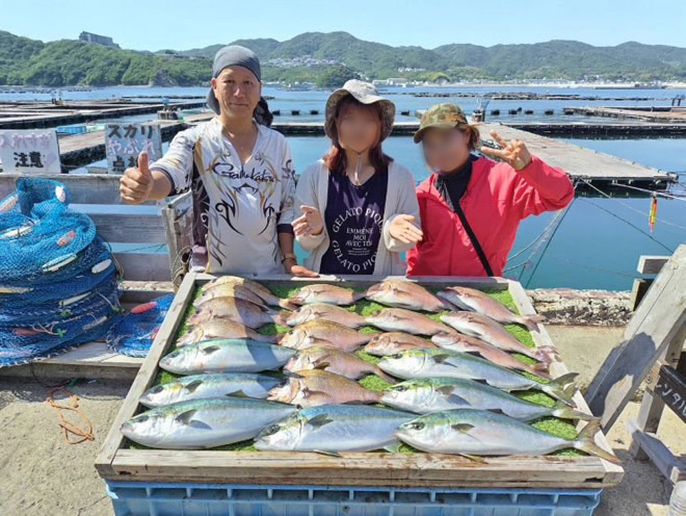久々に次女も参戦! 海上釣堀 青物爆釣! 久々に次女も参戦! 海上釣堀 青物爆釣!