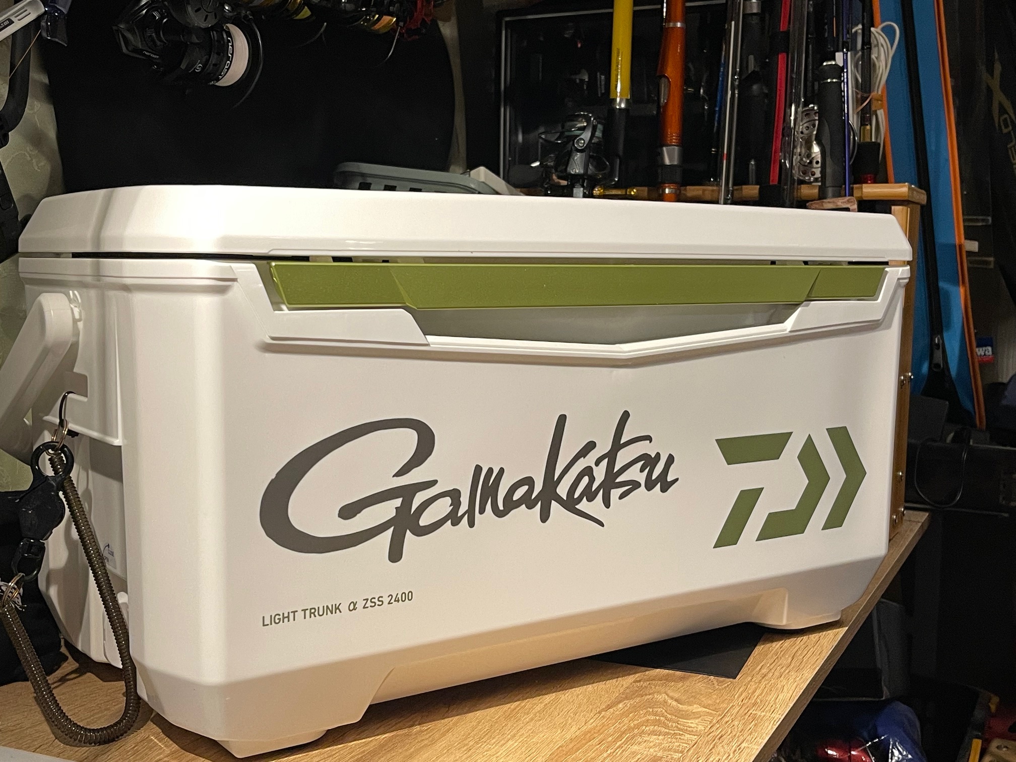 自作切り文字ステッカーを久々に製作しました。ブラザー CM300