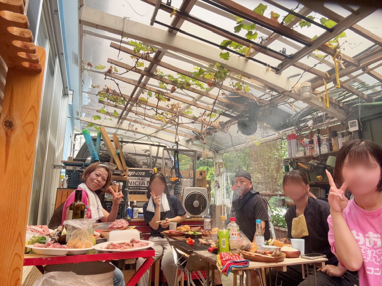 お盆休みは、自宅でBBQ　久々に家族全員そろいました。