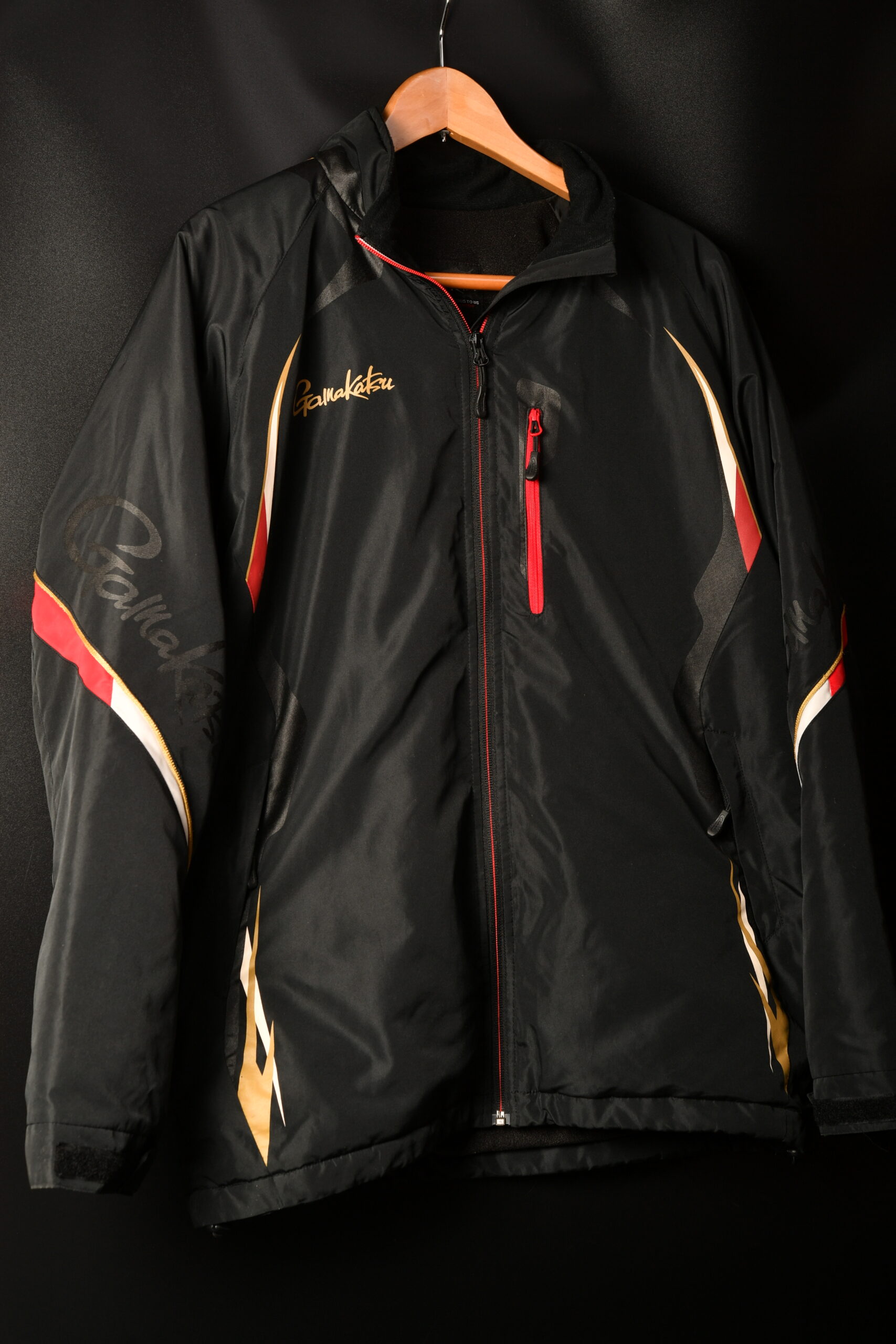 そろそろ冬服の用意。　がまかつ トレーニングウォームスーツ GM-3539　中古美品を買って見た。
