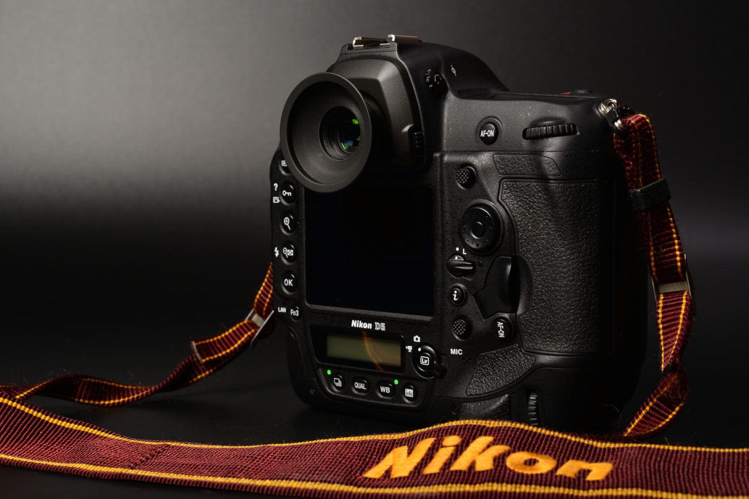 Nikon - Nikon ニコン マグニファイングアイピース DK-17M & DK-19付き