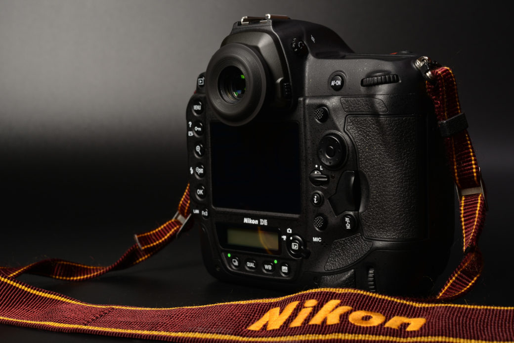 マグニファイヤーアイピース Nikon DK-17M D5 取り付け方とレビュー ニコン 丸窓 ファインダー - Dorayaki-papa