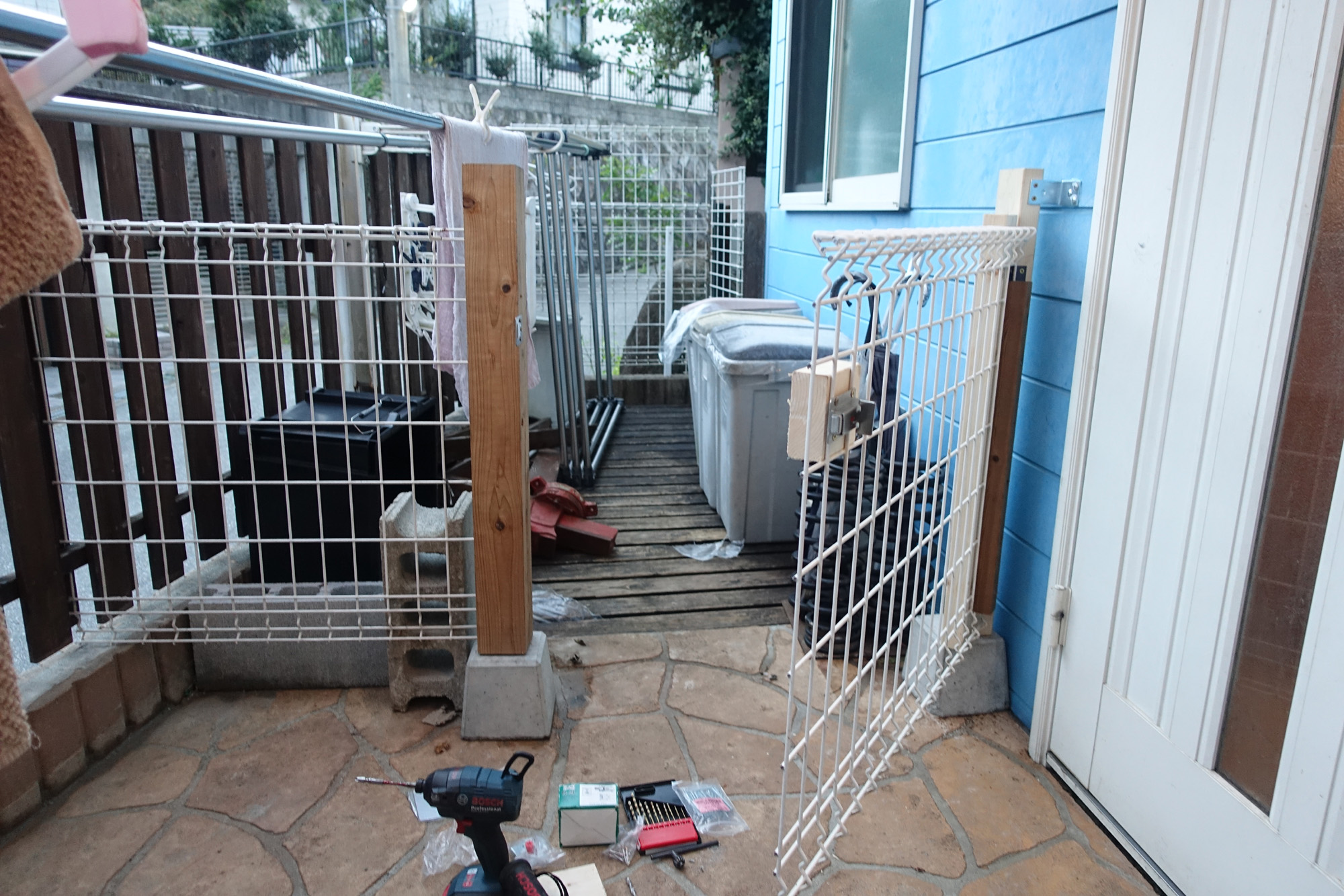 ゴミを守れ！　犬用フェンス扉制作。