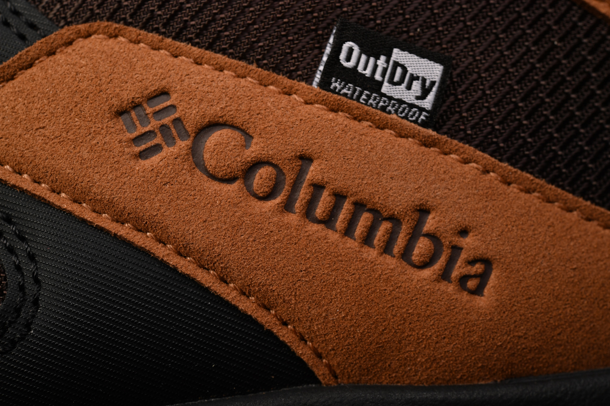 Columbia SABER V MID OUTDRY WIDE トレッキングシューズ（登山靴）　セイバーファイブミッド　アウトドライ