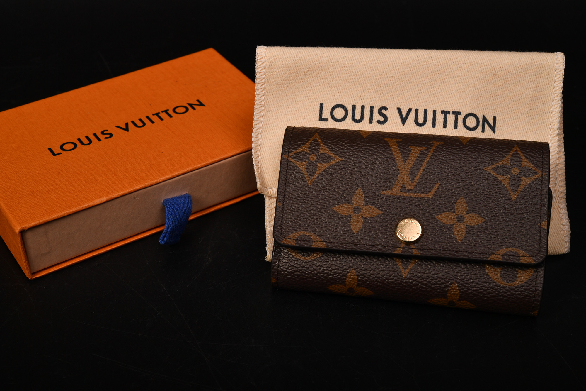 ママの誕生日プレゼントを悩む。Louis Vuittonミュルティクレ6 モノグラム 