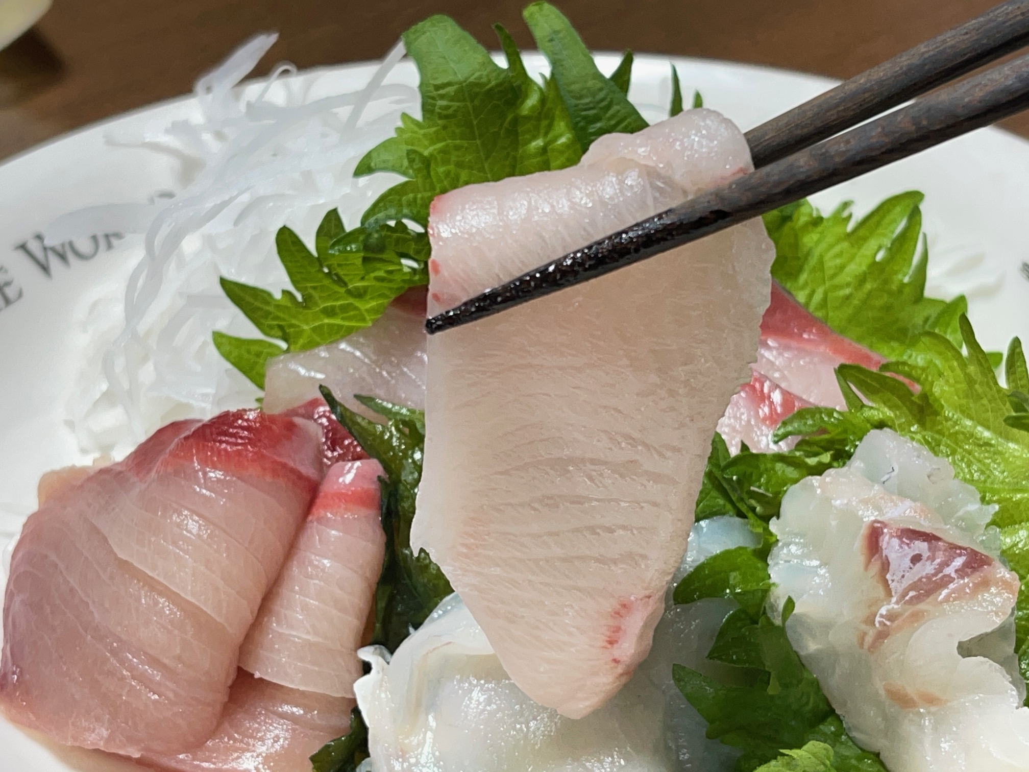 養殖でも冬は、脂が乗っているオリーブハマチ（メジロ）が美味しすぎた件