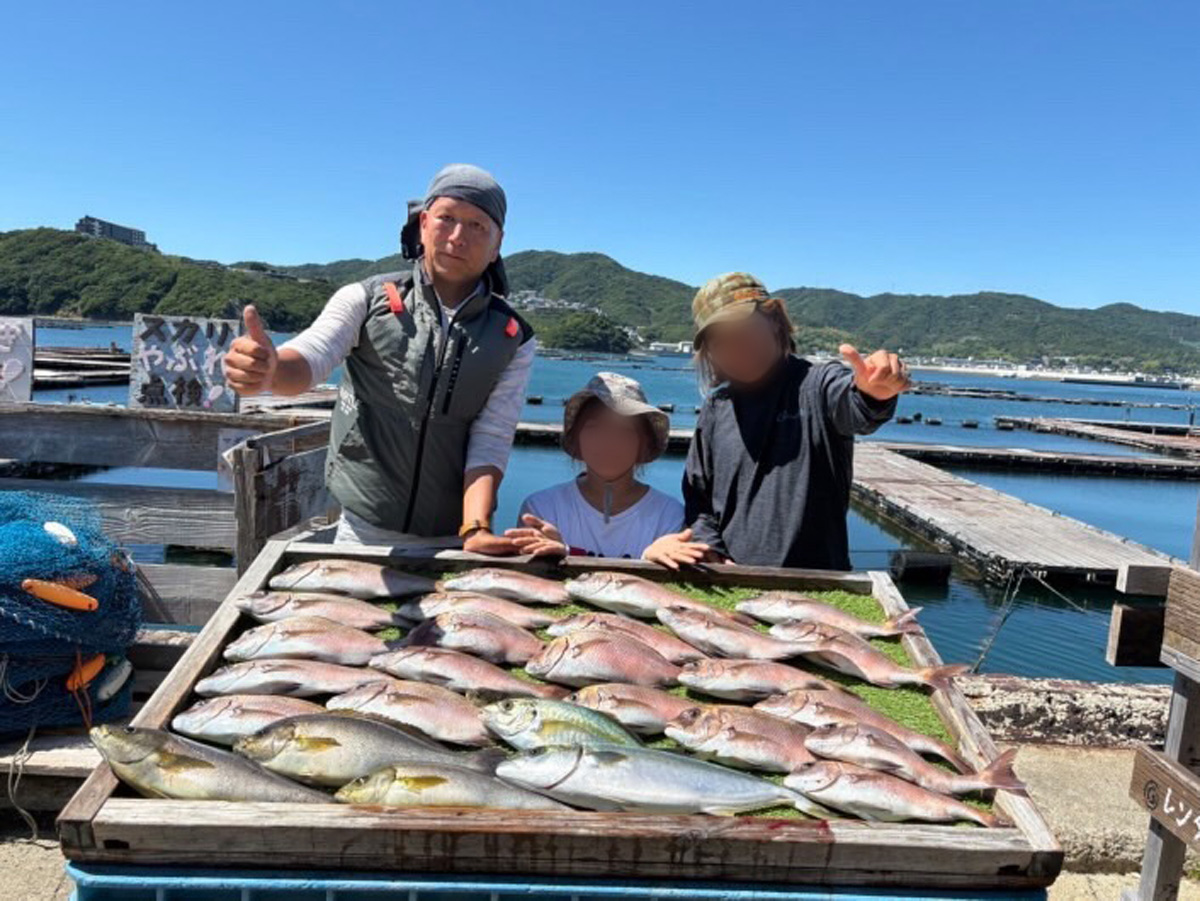 2週間ぶりの海上釣堀は、家族3人で行きました。 2週間ぶりの海上釣堀は、家族3人で行きました。