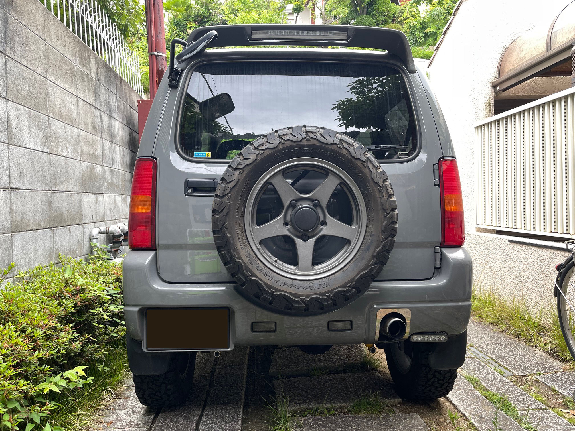 ジムニーシエラ　JB74W 初の車検でモトレージに入庫しました。